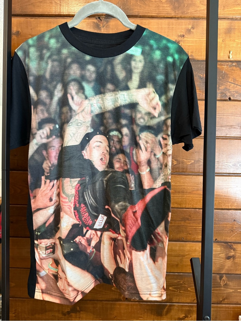 RARE Famous Stars & Straps Yelawolf Crowd Surf Graphic Tee